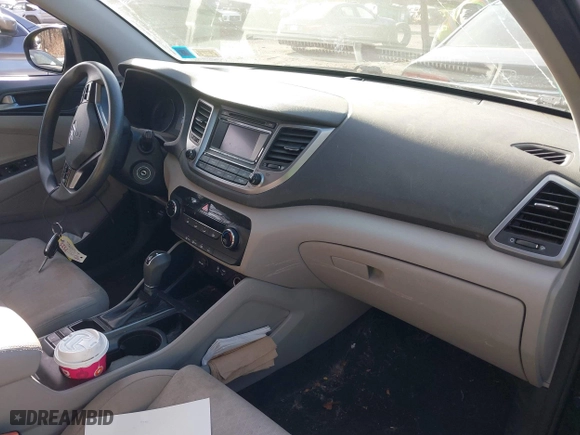 2016 Hyundai Tucson SE with VIN KM8J3CA45GU051376, listed as a IAAI auction lot 41251762 with 169,354 mi miles. Bid and sale history available at carsss.com. Image 5.