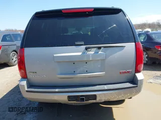 2007 GMC Yukon SLE z VIN 1GKFK13057J197990, wystawiony jako IAAI lot #41963224 z przebiegiem 187 060 mil mil oraz . Historia ofert i sprzedaży dostępna na DreamBid. Obrazek 16.