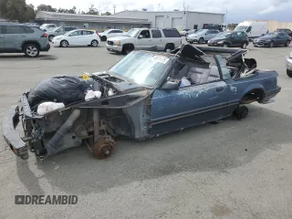 1983 Ford Mustang z VIN 1FABP27F3DF219165, wystawiony jako Copart lot #48879475 z przebiegiem Nie podano mil oraz Szkoda całkowita • Salvage title. Historia ofert i sprzedaży dostępna na DreamBid. Obrazek 1.
