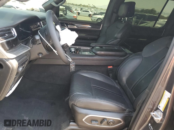 2022 Jeep Wagoneer Series III with VIN 1C4SJUDT2NS206983, listed as a Copart auction lot 70524534 with 29,205 mi miles and Salvage title. Bid and sale history available at DreamBid. Image 7.