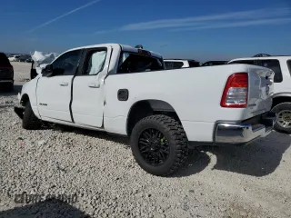 2022 Ram 1500 Big Horn z VIN 1C6RREBG8NN273970, wystawiony jako Copart lot #88903735 z przebiegiem Nie podano mil oraz Czysty tytuł • Clean title. Historia ofert i sprzedaży dostępna na DreamBid. Obrazek 2.
