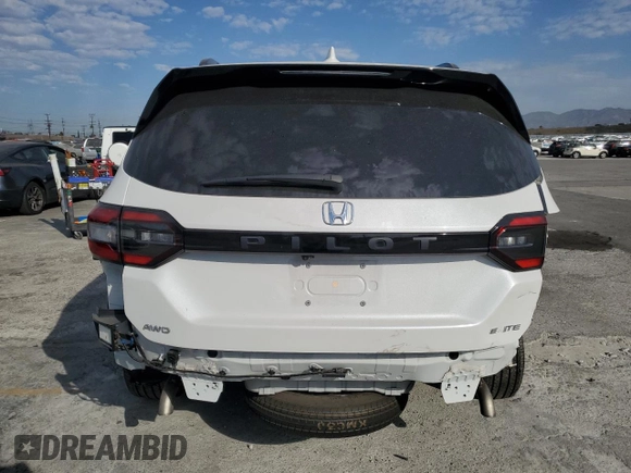2023 Honda Pilot Elite with VIN 5FNYG1H82PB033222, listed as a Copart auction lot 70339964 with 28,347 mi miles and Salvage Title. Bid and sale history available at carsss.com. Image 6.