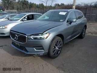 2020 Volvo XC60 Inscription with VIN YV4102RL6L1470249, listed as a IAAI auction lot 41165934 with 26,127 mi miles. Bid and sale history available at carsss.com. Image 2.