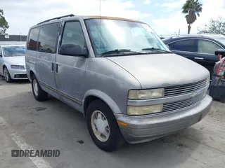 1995 Chevrolet Astro with VIN 1GNDM19W2SB240300, listed as a IAAI auction lot 41885699 with 180,150 mi miles. Bid and sale history available at carsss.com. Image 1.