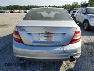 2008 Mercedes-Benz C 300 Sport z VIN WDDGF54X98F061668, wystawiony jako Copart lot #57800775 z przebiegiem 270 781 mil mil oraz Czysty tytuł • Clean title. Historia ofert i sprzedaży dostępna na DreamBid. Obrazek 6.