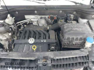 2018 Volkswagen Atlas SE z VIN 1V2LR2CA9JC543185, wystawiony jako IAAI lot #41293560 z przebiegiem 147 966 mil mil oraz . Historia ofert i sprzedaży dostępna na DreamBid. Obrazek 10.