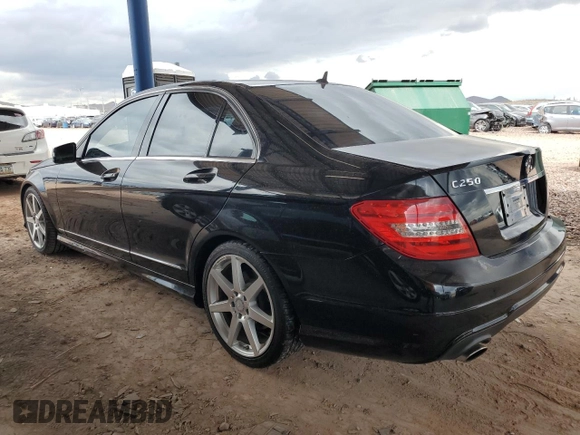 2014 Mercedes-Benz C 250 Sport z VIN WDDGF4HB7EG251001, wystawiony jako Copart lot #55901995 z przebiegiem 128 124 mil mil oraz Czysty tytuł • Clean title. Historia ofert i sprzedaży dostępna na DreamBid. Obrazek 2.