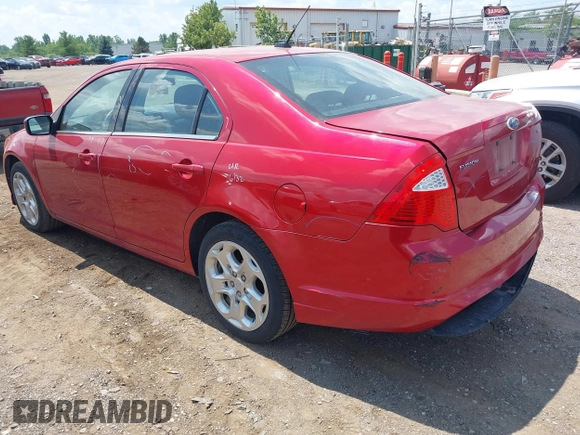 2010 Ford Fusion SE z VIN 3FAHP0HA1AR415945, wystawiony jako IAAI lot #42651204 z przebiegiem 127 765 mil mil oraz . Historia ofert i sprzedaży dostępna na DreamBid. Obrazek 3.