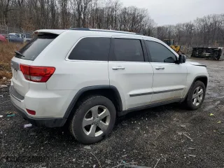 2013 Jeep Grand Cherokee Limited with VIN 1C4RJFBTXDC595488, listed as a Copart auction lot 44098245 with 202,160 mi miles and Salvage Title. Bid and sale history available at carsss.com. Image 3.