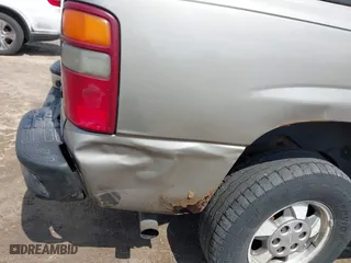 2003 Chevrolet Tahoe LT with VIN 1GNEC13Z63J100509, listed as a IAAI auction lot 42013681 with 1 mi miles. Bid and sale history available at carsss.com. Image 6.