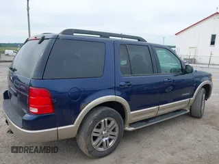 2005 Ford Explorer Eddie Bauer z VIN 1FMDU74K85UB09943, wystawiony jako IAAI lot #42337325 z przebiegiem 252 668 mil mil oraz . Historia ofert i sprzedaży dostępna na DreamBid. Obrazek 6.