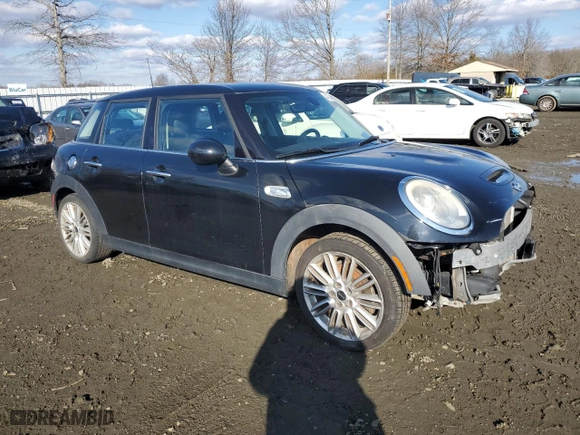 2015 MINI Cooper Hardtop 4 Door S with VIN WMWXU3C57FT892389, listed as a Copart auction lot 44304325 with 91,697 mi miles and Salvage Title. Bid and sale history available at carsss.com. Image 4.