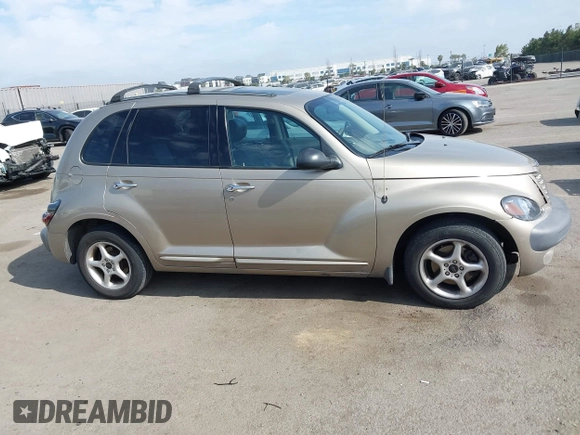 2002 Chrysler PT Cruiser Limited with VIN 3C8FY68B52T339014, listed as a IAAI auction lot 42021562 with 199,402 mi miles. Bid and sale history available at carsss.com. Image 13.