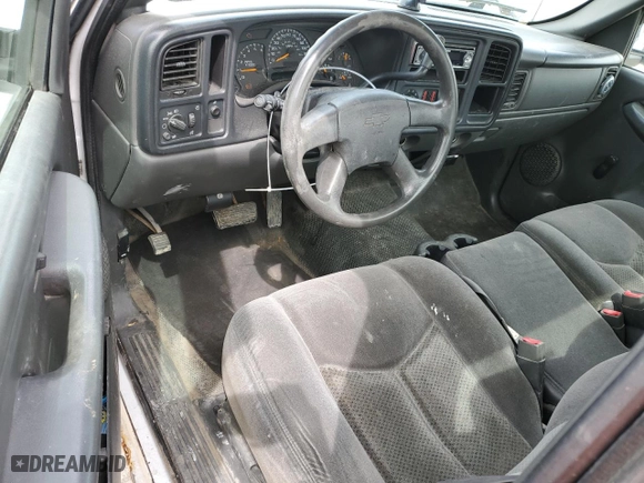 2005 Chevrolet Silverado 1500 Work Truck with VIN 1GCEC14XX5Z332010, listed as a Copart auction lot 52989865 with 221,958 mi miles and Clean Title. Bid and sale history available at carsss.com. Image 8.