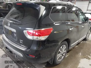 2014 Nissan Pathfinder S with VIN 5N1AR2MM5EC698528, listed as a IAAI auction lot 41270744 with 129,817 mi miles and . Bid and sale history available at DreamBid. Image 4.