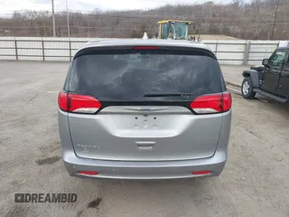 2018 Chrysler Pacifica Touring with VIN 2C4RC1DGXJR177738, listed as a IAAI auction lot 41895939 with 194,788 mi miles and . Bid and sale history available at DreamBid. Image 16.
