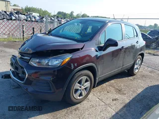 2020 Chevrolet Trax LS with VIN KL7CJKSB2LB352250, listed as a IAAI auction lot 40187405 with 49,543 mi miles and . Bid and sale history available at DreamBid. Image 2.