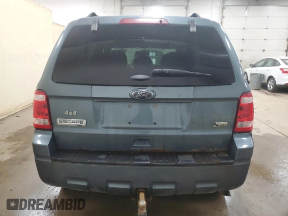 2012 Ford Escape XLT z VIN 1FMCU9DG3CKC81146, wystawiony jako Copart lot #58999625 z przebiegiem 169 942 mil mil oraz Czysty tytuł • Clean title. Historia ofert i sprzedaży dostępna na DreamBid. Obrazek 6.