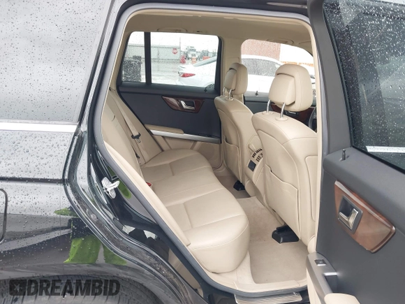 2011 Mercedes-Benz GLK 350 z VIN WDCGG5GB7BF588830, wystawiony jako IAAI lot #41943655 z przebiegiem 141 040 mil mil oraz . Historia ofert i sprzedaży dostępna na DreamBid. Obrazek 8.