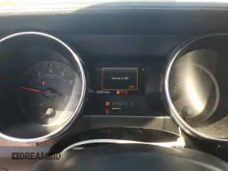 2018 Ford Mustang GT z VIN 1FA6P8CF0J5179879, wystawiony jako Copart lot #57986645 z przebiegiem 63 354 mil mil oraz Szkody całkowita. Historia ofert i sprzedaży dostępna na DreamBid. Obrazek 9.