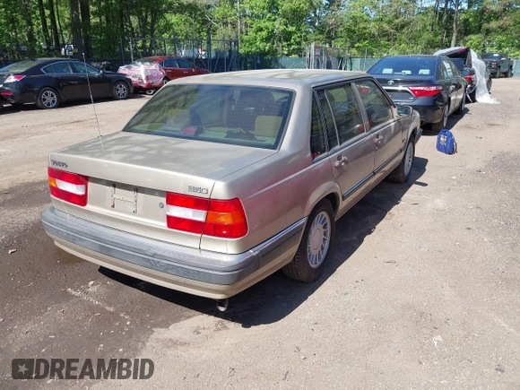 1994 Volvo 960 z VIN YV1KS9518R0046398, wystawiony jako IAAI lot #42105899 z przebiegiem 204 752 mil mil oraz . Historia ofert i sprzedaży dostępna na DreamBid. Obrazek 4.