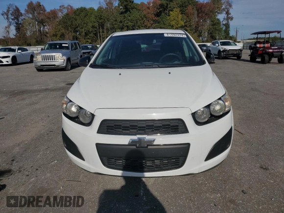 2012 Chevrolet Sonic LT z VIN 1G1JD6SB5C4229712, wystawiony jako Copart lot #81492374 z przebiegiem 116 566 mil mil oraz Czysty tytuł • Clean title. Historia ofert i sprzedaży dostępna na DreamBid. Obrazek 5.