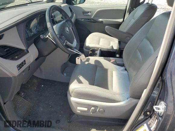 2015 Toyota Sienna XLE с VIN 5TDYK3DC7FS600281, выставлен на аукционе Copart как лот 53738065 с пробегом 91 207 миль миль и Списание • Salvage title. История ставок и продаж доступна на DreamBid. Изображение 7.