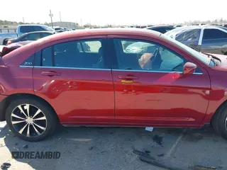 2014 Chrysler 200 Touring z VIN 1C3CCBBG4EN187283, wystawiony jako IAAI lot #41735592 z przebiegiem 141 289 mil mil oraz . Historia ofert i sprzedaży dostępna na DreamBid. Obrazek 13.