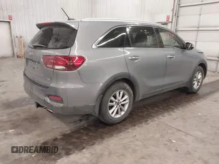 2020 Kia Sorento LX with VIN 5XYPG4A31LG627301, listed as a IAAI auction lot 41390047 with 68,312 mi miles and . Bid and sale history available at DreamBid. Image 4.