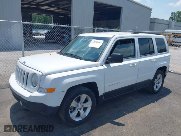 2014 Jeep Patriot Sport z VIN 1C4NJPBA3ED869659, wystawiony jako IAAI lot #42590584 z przebiegiem 60 194 mil mil oraz . Historia ofert i sprzedaży dostępna na DreamBid. Obrazek 2.