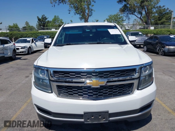 2017 Chevrolet Suburban LT z VIN 1GNSKHKC7HR325641, wystawiony jako IAAI lot #42290768 z przebiegiem 91 802 mil mil oraz . Historia ofert i sprzedaży dostępna na DreamBid. Obrazek 13.