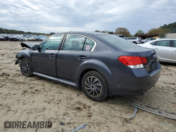 2011 Subaru Legacy 2.5i z VIN 4S3BMBA64B3256090, wystawiony jako Copart lot #52634725 z przebiegiem 142 403 mil mil oraz Szkoda całkowita • Salvage title. Historia ofert i sprzedaży dostępna na DreamBid. Obrazek 2.