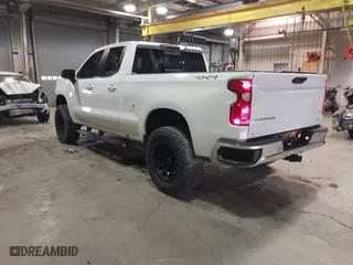2019 Chevrolet Silverado 1500 LT with VIN 1GCRYDED6KZ267452, listed as a IAAI auction lot 41211816 with 90,803 mi miles. Bid and sale history available at carsss.com. Image 3.
