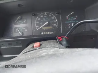 1994 Ford Econoline Cargo z VIN 1FDEE14N3RHA79838, wystawiony jako IAAI lot #42207281 z przebiegiem Nie podano mil oraz . Historia ofert i sprzedaży dostępna na DreamBid. Obrazek 7.
