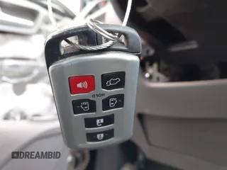 2019 Toyota Sienna XLE Auto Access Seat with VIN 5TDYZ3DCXKS986393, listed as a IAAI auction lot 41451840 with 93,424 mi miles. Bid and sale history available at carsss.com. Image 11.
