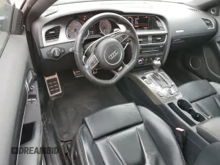 2015 Audi S5 Premium Plus z VIN WAUCGAFR3FA025415, wystawiony jako Copart lot #55619305 z przebiegiem 108 110 mil mil oraz Czysty tytuł • Clean title. Historia ofert i sprzedaży dostępna na DreamBid. Obrazek 8.