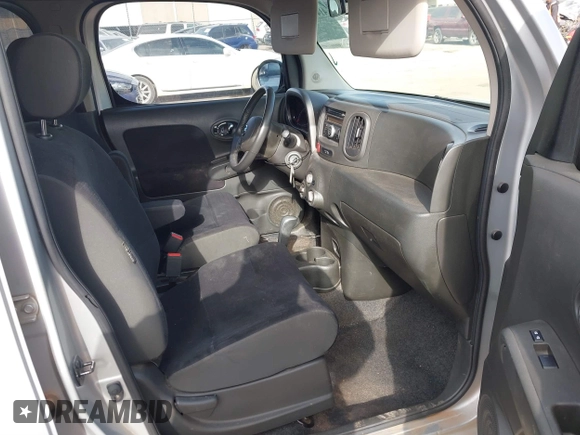 2013 Nissan Cube SL z VIN JN8AZ2KR3DT303767, wystawiony jako IAAI lot #41415942 z przebiegiem 148 218 mil mil oraz . Historia ofert i sprzedaży dostępna na DreamBid. Obrazek 5.