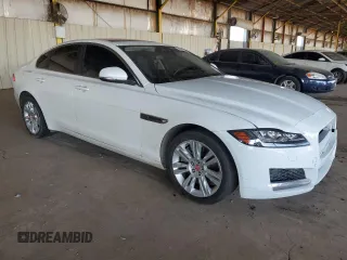 2017 Jaguar XF 35t Premium with VIN SAJBD4BV8HCY38074, listed as a Copart auction lot 79563244 with 89,873 mi miles and Clean Title. Bid and sale history available at carsss.com. Image 4.