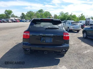 2009 Porsche Cayenne GTS z VIN WP1AD29P59LA62914, wystawiony jako IAAI lot #42307217 z przebiegiem 138 248 mil mil oraz . Historia ofert i sprzedaży dostępna na DreamBid. Obrazek 16.