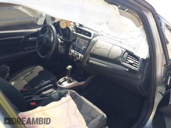 2020 Honda Fit LX z VIN 3HGGK5H48LM732408, wystawiony jako IAAI lot #42054658 z przebiegiem 101 117 mil mil oraz . Historia ofert i sprzedaży dostępna na DreamBid. Obrazek 5.