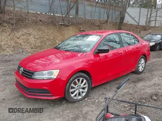 2015 Volkswagen Jetta Sedan 1.8T SE with VIN 3VWD17AJXFM303014, listed as a IAAI auction lot 41953494 with 92,145 mi miles. Bid and sale history available at carsss.com. Image 2.