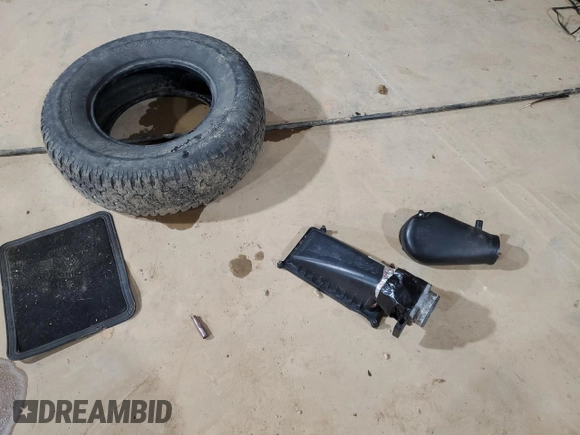 2000 GMC Sonoma SLS with VIN 1GTDT19W2Y8243957, listed as a Copart auction lot 42683455 with 182,447 mi miles and Salvage Title. Bid and sale history available at DreamBid. Image 12.