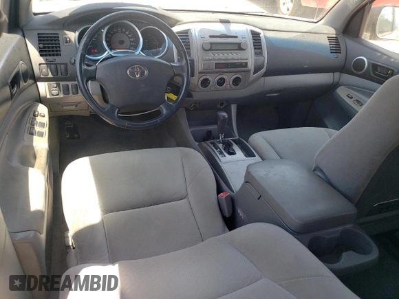 2006 Toyota Tacoma z VIN 3TMLU42N96M003616, wystawiony jako Copart lot #54505795 z przebiegiem 290 498 mil mil oraz Nie do naprawy • Non repairable. Historia ofert i sprzedaży dostępna na DreamBid. Obrazek 8.