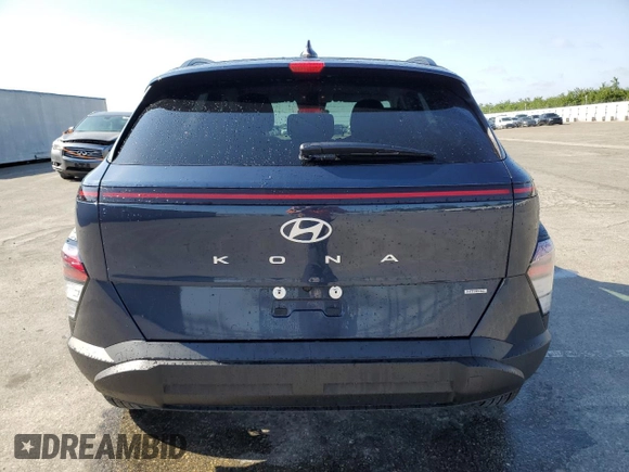 2025 Hyundai Kona SEL with VIN KM8HBCAB3SU215216, listed as a Copart auction lot 54931705 with 13,424 mi miles and Clean Title. Bid and sale history available at carsss.com. Image 6.