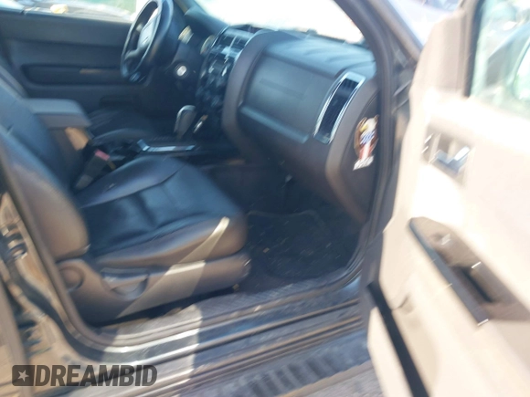 2008 Ford Escape Limited with VIN 1FMCU94188KE48829, listed as a IAAI auction lot 41980759 with 214,466 mi miles. Bid and sale history available at carsss.com. Image 5.