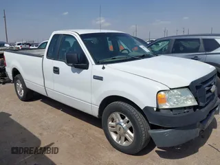 2008 Ford F-150 XL z VIN 1FTRF12228KC52794, wystawiony jako IAAI lot #42308870 z przebiegiem 240 057 mil mil oraz . Historia ofert i sprzedaży dostępna na DreamBid. Obrazek 1.