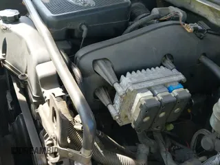 2002 Chevrolet TrailBlazer LS z VIN 1GNDS13S722325533, wystawiony jako IAAI lot #42745251 z przebiegiem 360 959 mil mil oraz . Historia ofert i sprzedaży dostępna na DreamBid. Obrazek 12.