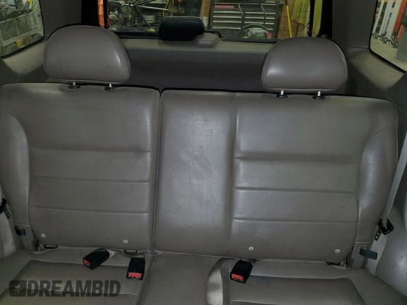 2002 Ford Escape XLT Choice z VIN 1FMCU04122KD33937, wystawiony jako Copart lot #63119335 z przebiegiem 161 809 mil mil oraz Czysty tytuł • Clean title. Historia ofert i sprzedaży dostępna na DreamBid. Obrazek 10.