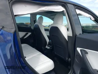 2021 Tesla Model Y Performance z VIN 5YJYGDEF8MF245641, wystawiony jako IAAI lot #41685230 z przebiegiem 25 903 mil mil oraz . Historia ofert i sprzedaży dostępna na DreamBid. Obrazek 8.
