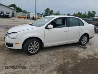 2010 Volkswagen Jetta SEL with VIN 3VWRX7AJ8AM115699, listed as a Copart auction lot 61933765 with Not provided miles and Salvage title. Bid and sale history available at DreamBid. Image 1.